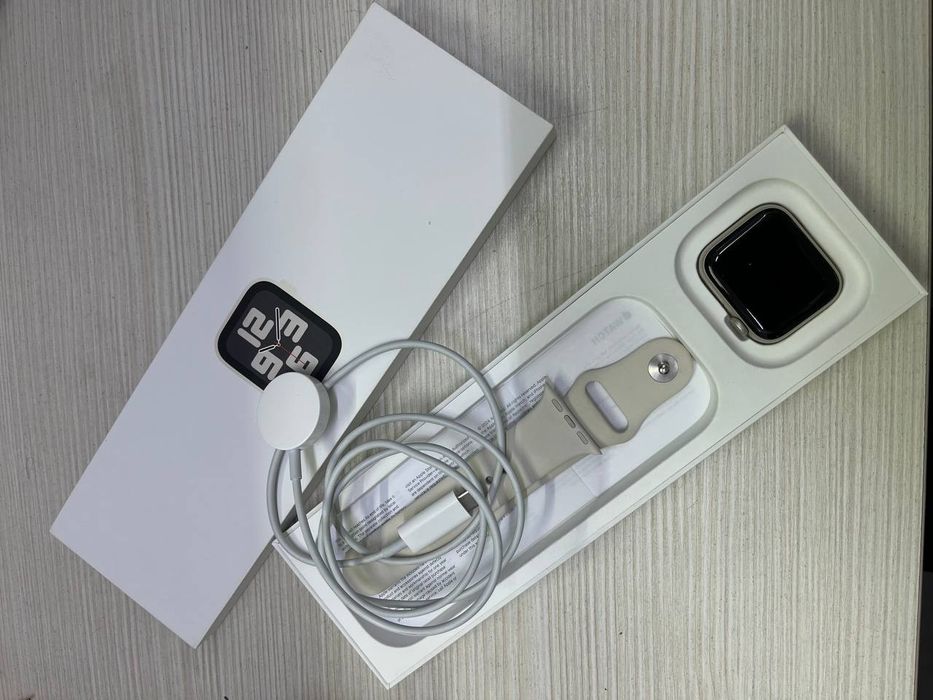 Apple Watch SE (Gen 2) 40mm