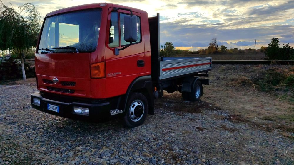 Nissan Atleon 3.5t - 3.0D - Basculabil trilateral cutie / Pret: 9700€