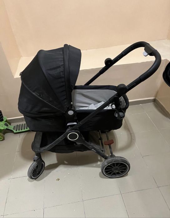 Продам коляску. Люлька подходит для грудничков