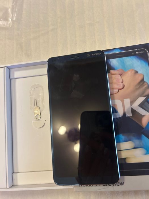 Nokia 9 PureView – отлична, 5 камери, чист Android