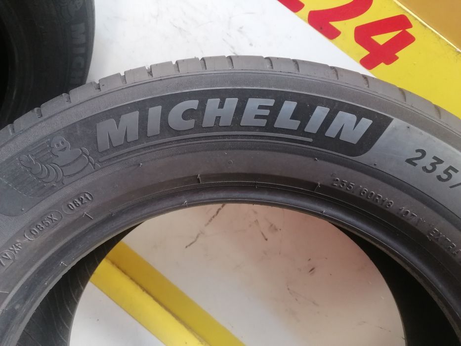 235/60/18. 4*Michelin vara 107v dot 0821   5,,02mm