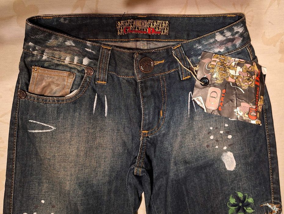 Blugi de damă Christian Dior noi, cu imprimeuri și broderii mărimea 27