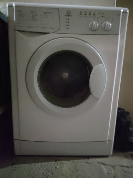 INDESIT wisl102 7kg