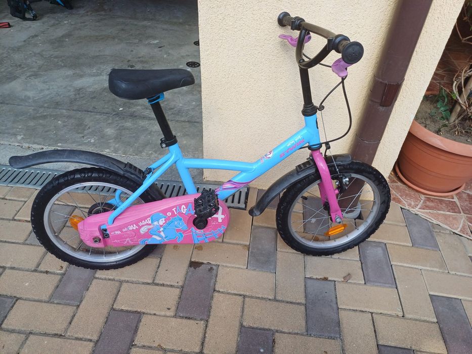 Bicicleta de 16 pentru fetițe
