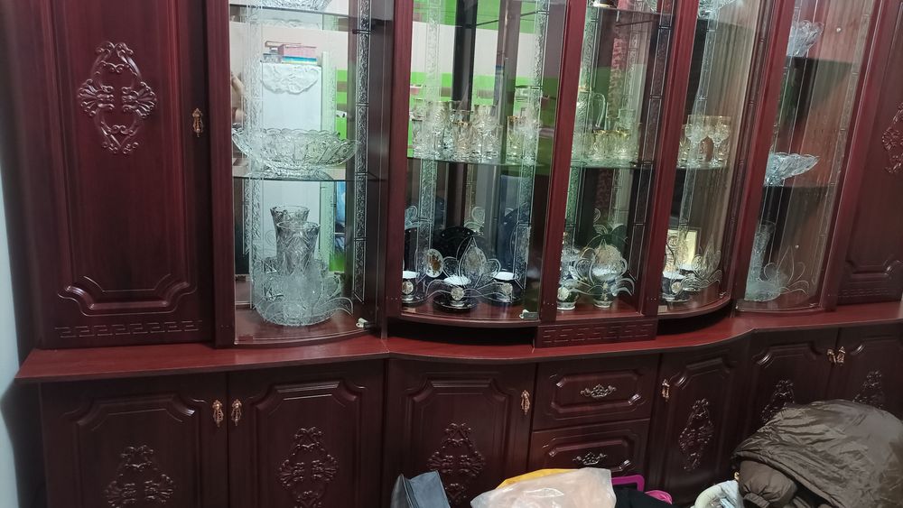 Стенка для посуды