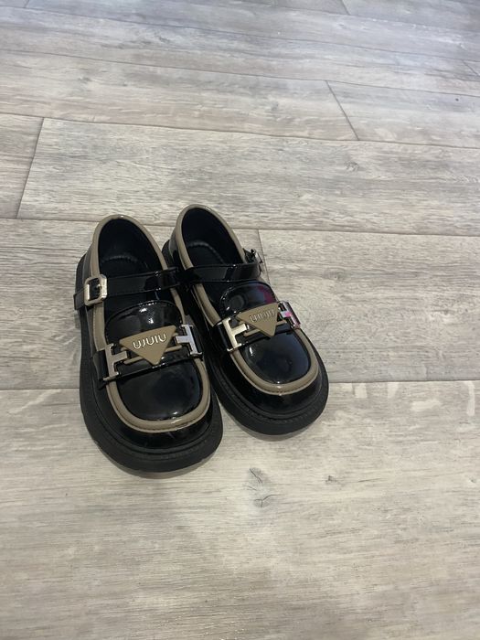 Туфли кроссовки сапожки