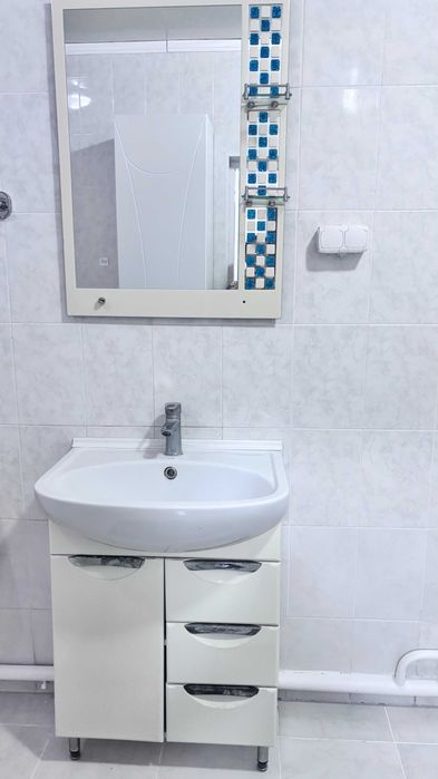 Продам комплект для ванной комнаты за 40000