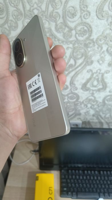 Смартфон Poco C71