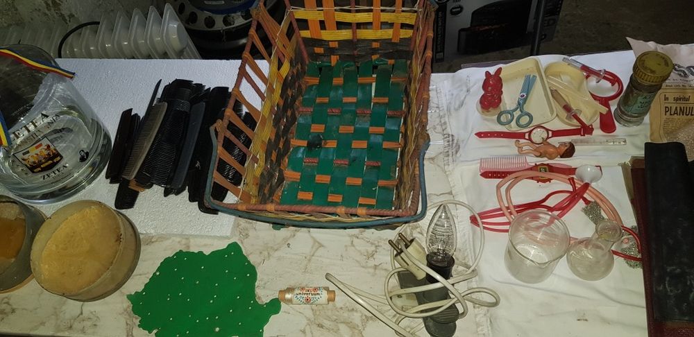 Obiecte de colectie perioada Ceausescu comunista