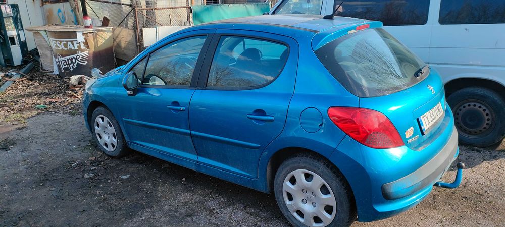 Пежо 207 1.6 бензин 120кс