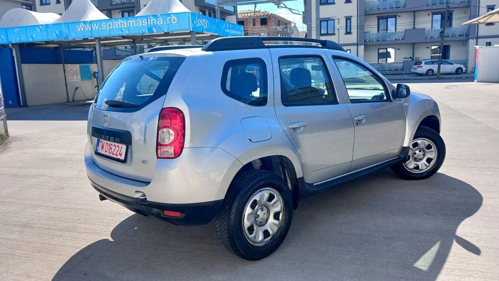 DACIA Duster 2011 — imagine 4