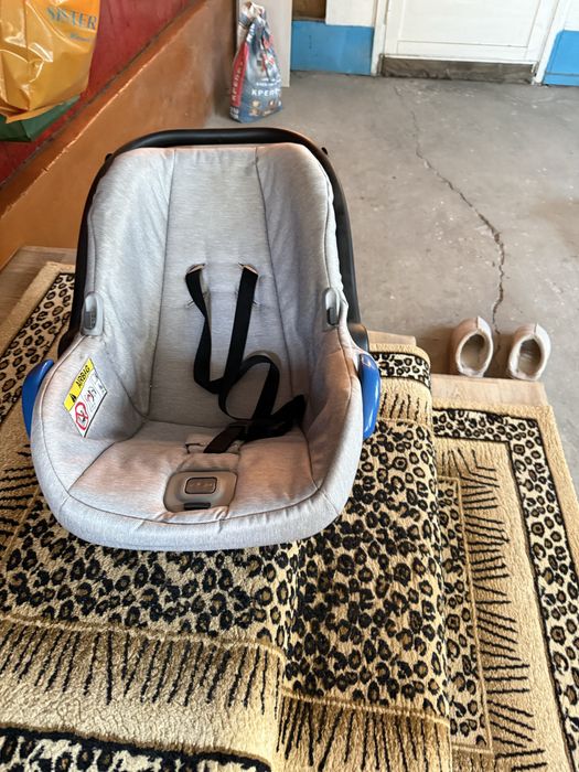 Продам автокресло