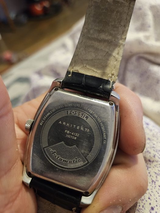 Vand 4 ceasuri 2 mecanice si doua electronice