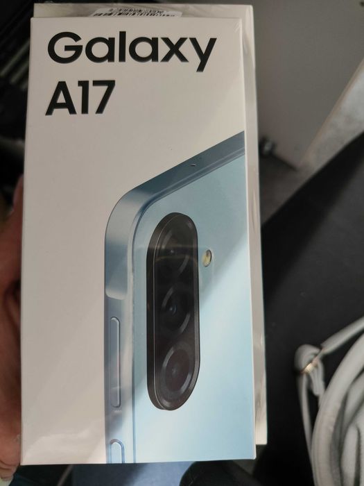 Продавам смарт Samsung