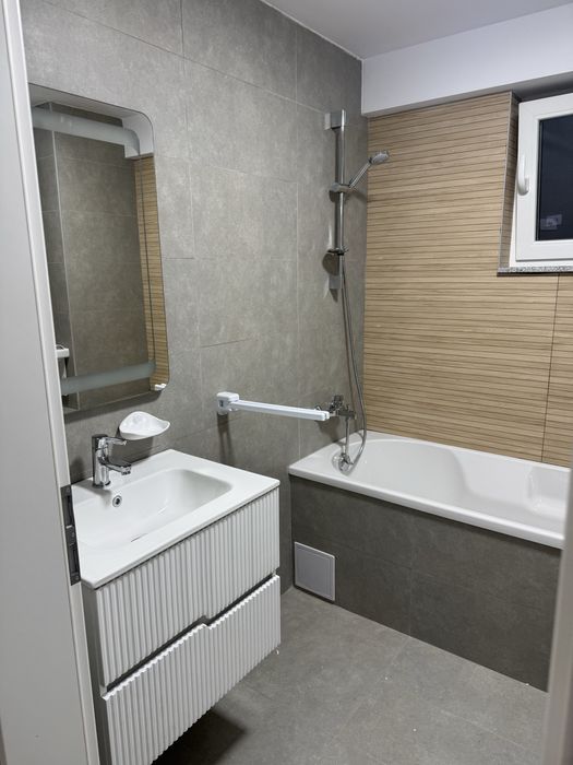 Inchiriez apartament 2 camere nou