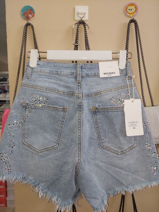 Pantaloni scurți de blug