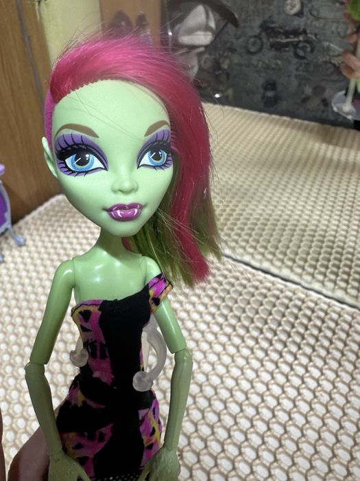Продам кукол монстр  хай!