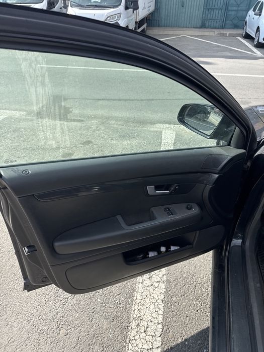 AUDI A4 2002 — imagine 4