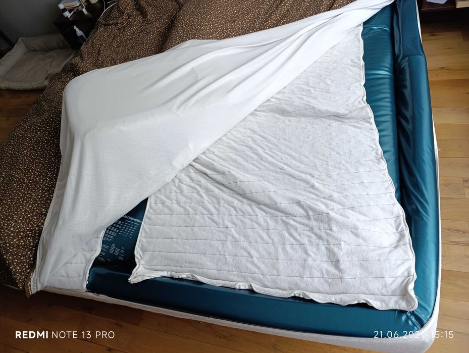 Водно легло спалня 2.20м х 2.00м