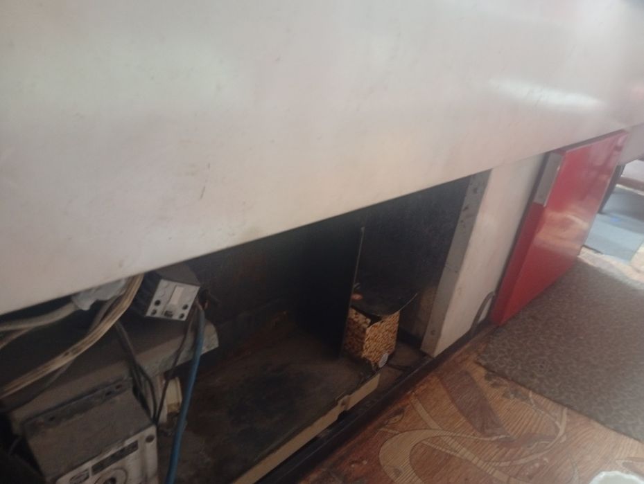 Витрина холодельник