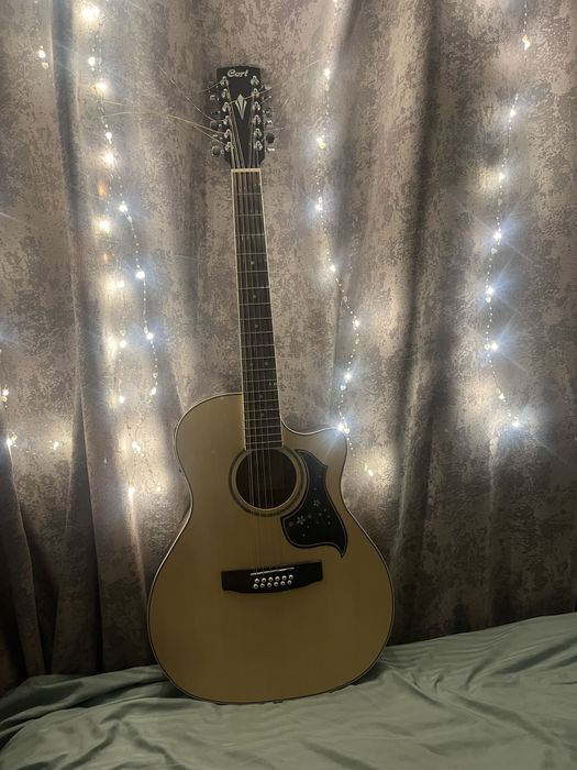 12 струнная гитара Cort