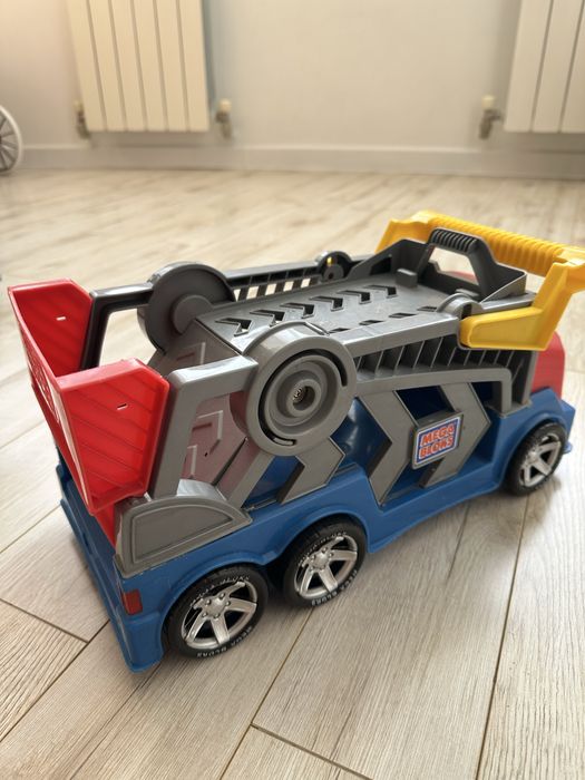 Игрушечный автовоз + 2 машинки