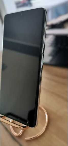 Samsung Galaxy S21 Ultra БЕЗ ЗАБЕЛЕЖКИ + 8 бр гръбче (та)