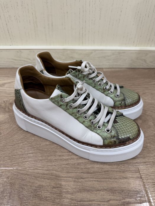 Кеды Nursace с питоновой вставкой