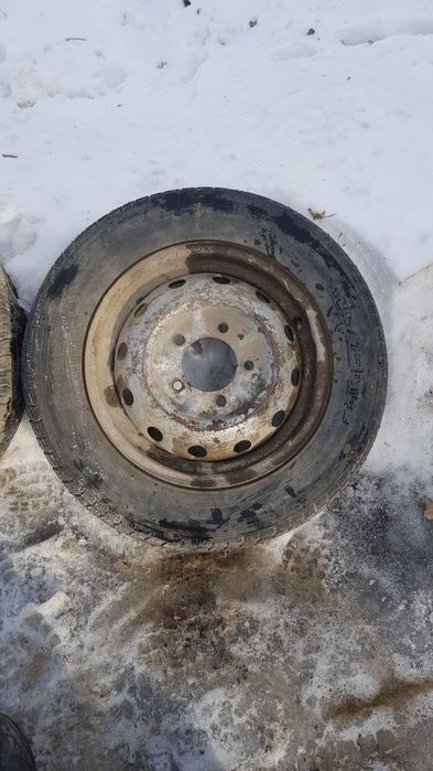 Покрышка 2штук железном диском