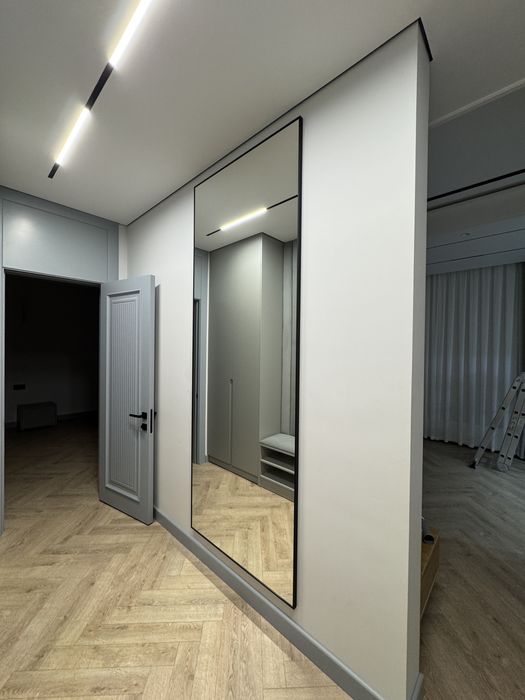 Зеркало с рамкой