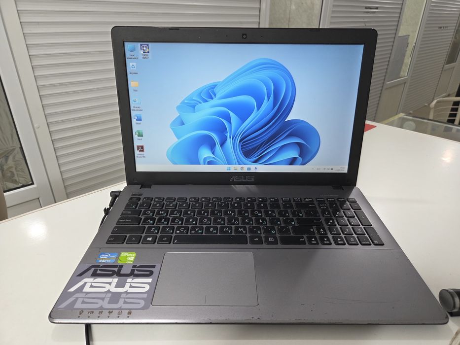 Ноутбук Asus Core i7