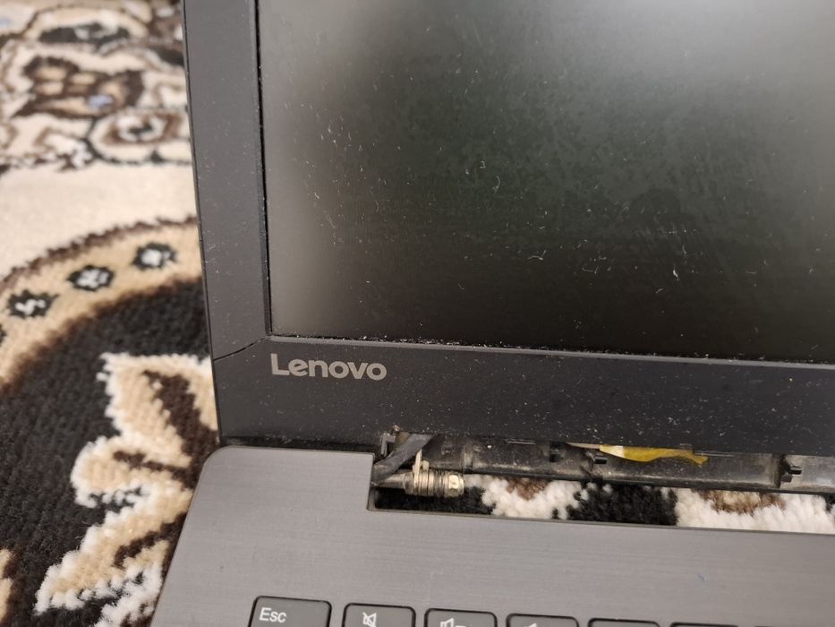Продается ноутбук Lenova б/у