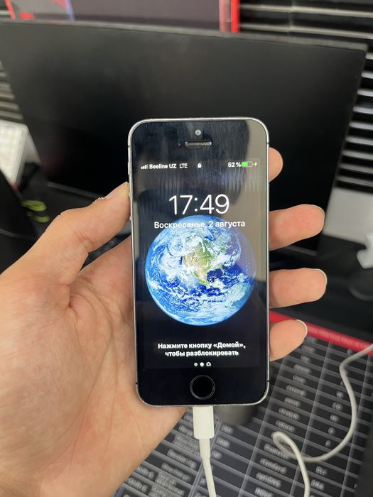Iphone 5a yangi aybi yoq hamma joyi radnoy