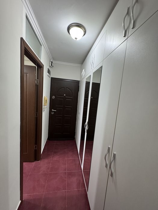 Inchiriez apartament