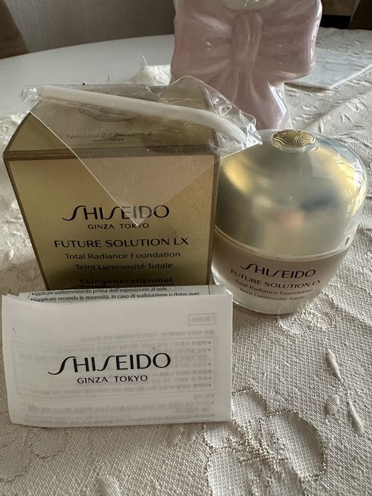 Shiseido Future Solution LX foundation