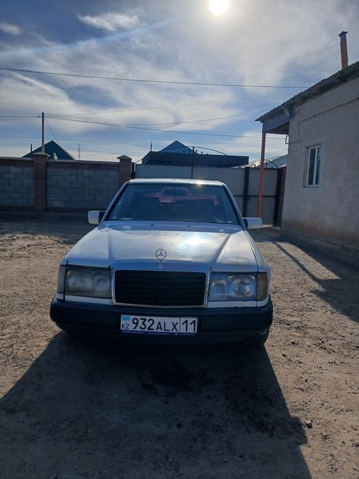 Мерседес Бенз W124
