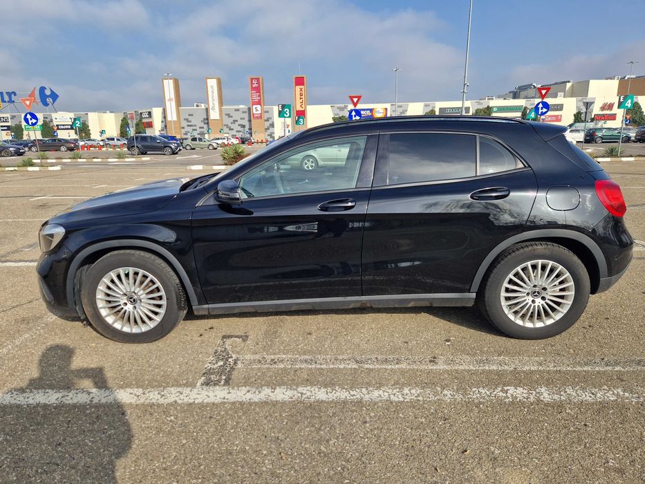 Mercedez Benz GLA 180 2019