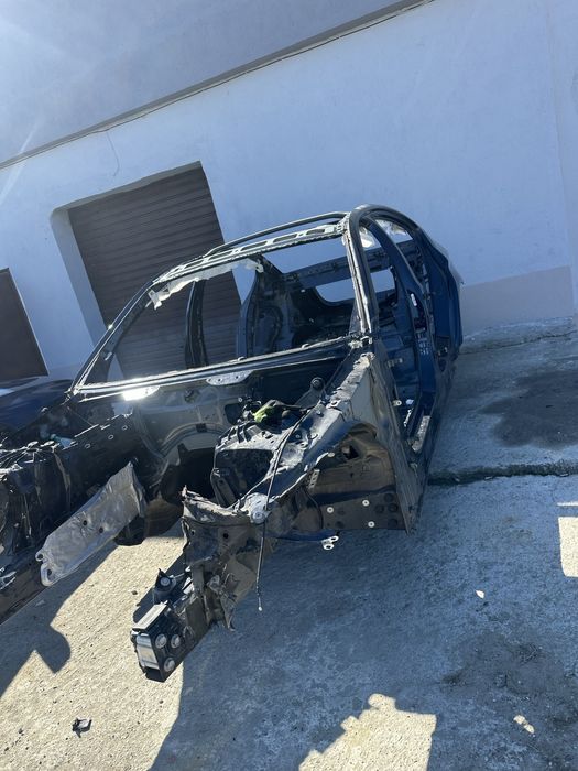 Bmw G30 задни заден панел колонки таван