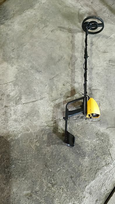 Продам металлоискатель