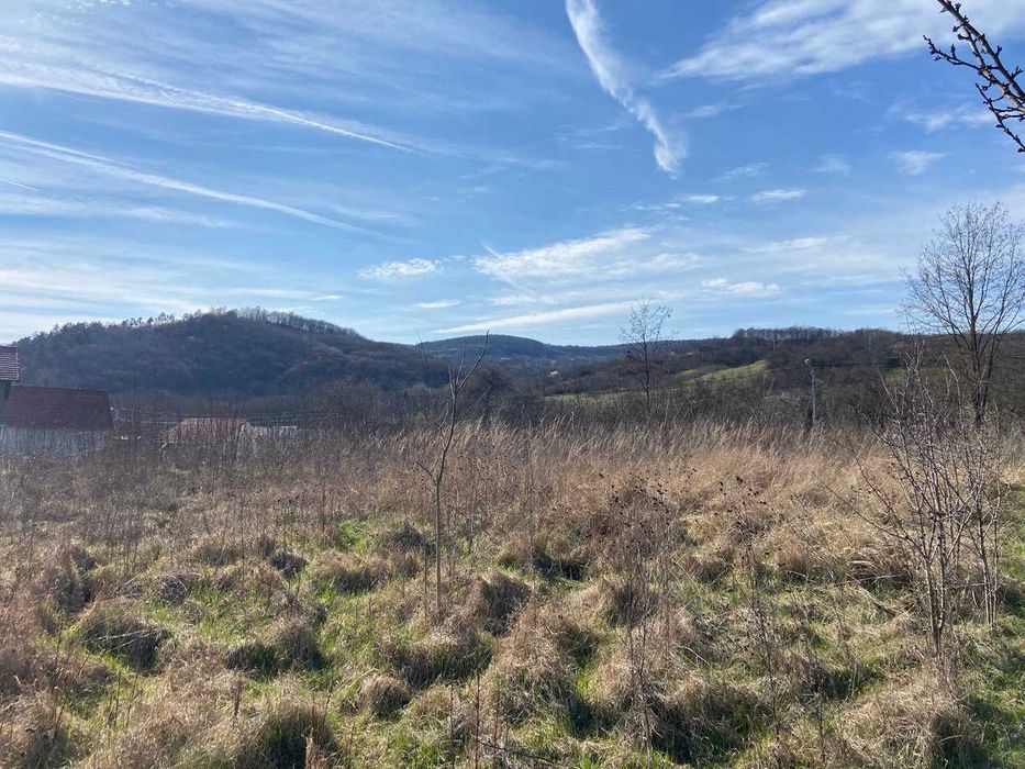 Teren Intravilan 2579 m2 în Mereteu, Vințu de Jos, Județul Alba - 15 km de Alba Iulia