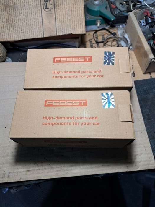 Запчасти автомобиль.