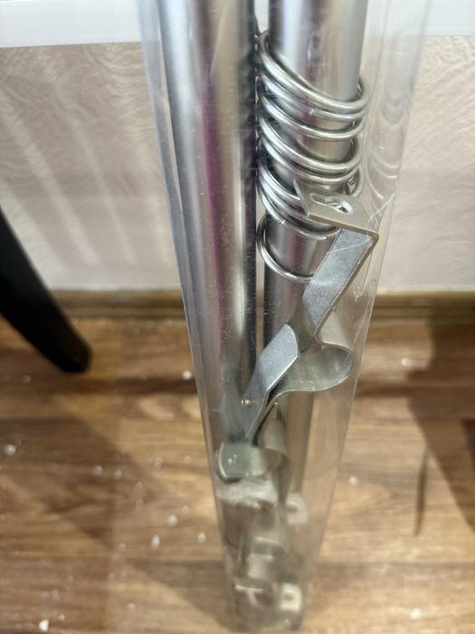 Срочно продам карниз железный