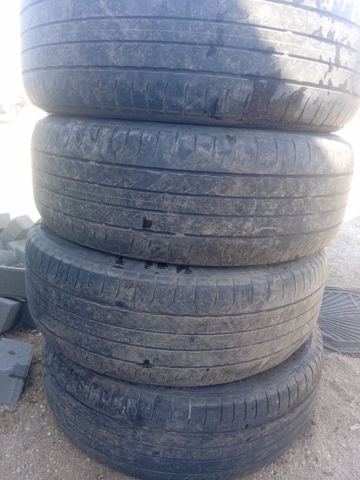 Продам комлект шин