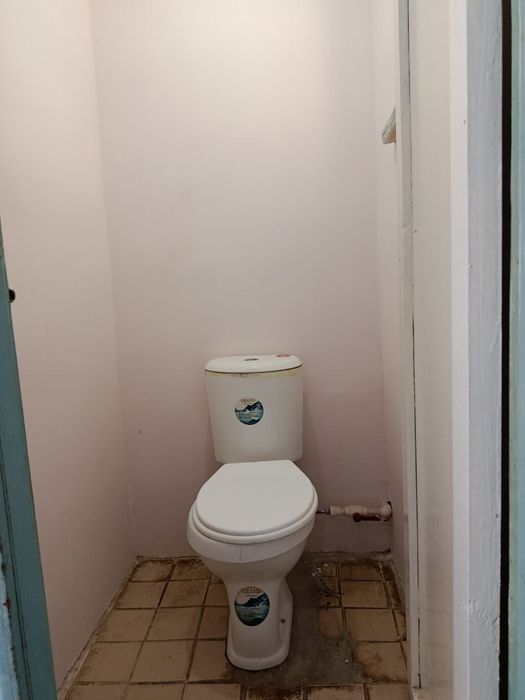 Срочно ховли уй сотилади 4 хона