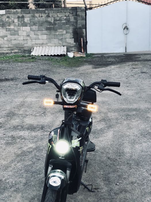 Электроскутер Sk8