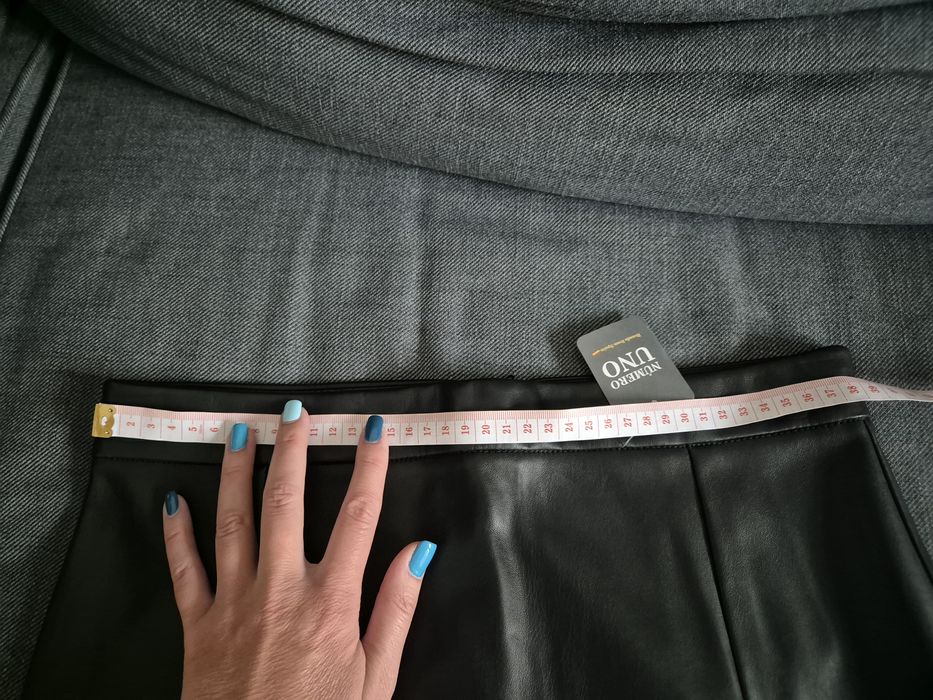 Fusta creion noua etichetă Măsura 38 imitație piele Kiabi