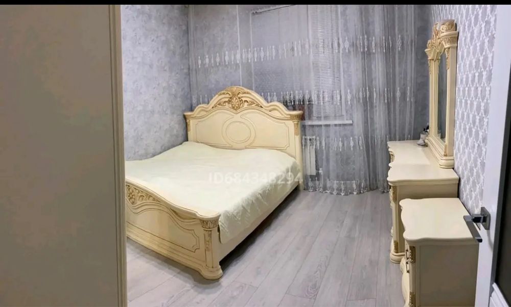 Продам красивый гаринитур