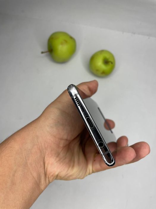 Samsung galaxy s10+  holati 9/10 vietnam