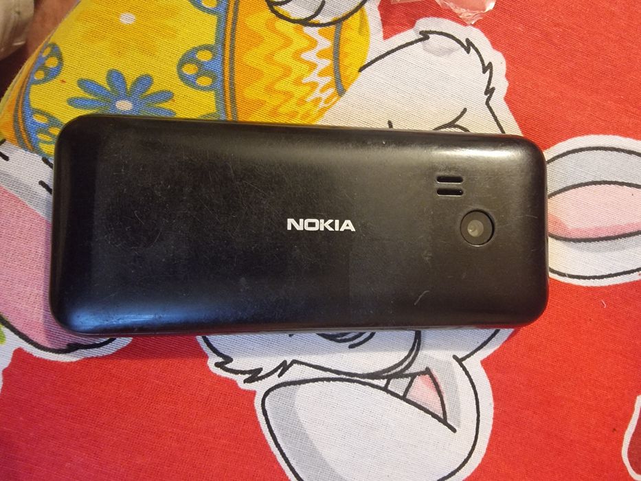 Telefon Nokia cu lanternă dual sim