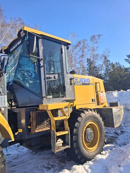 Погрузчик LW300FN